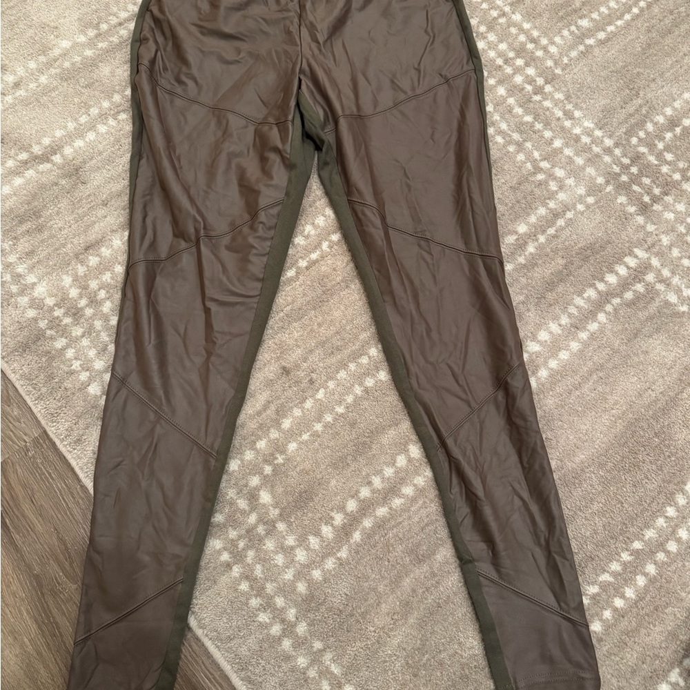 Torrid Women’s Dark Olive leggings